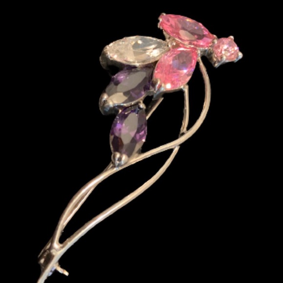 Delicate Design Silver-toned Crystal Rhinestone Floral Brooch - rare - Picture 2 of 9